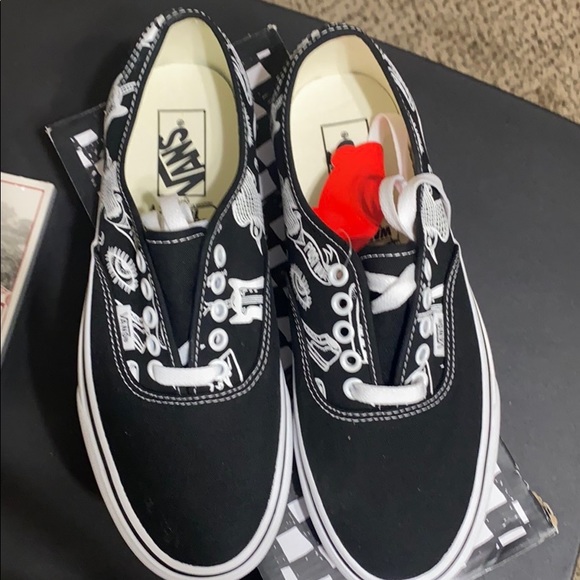 2018 forever warped collector vans - Picture 3 of 5